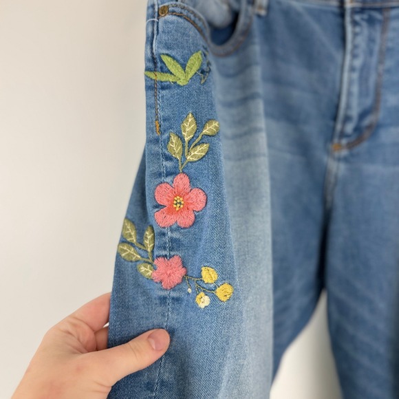 Driftwood Jackie Embroidered Floral Classic Fit Straight Leg Jeans Women 32 - Picture 13 of 16